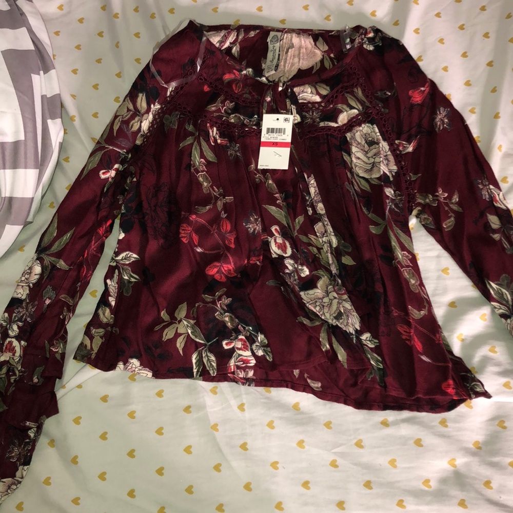 Blouse. Never worn.